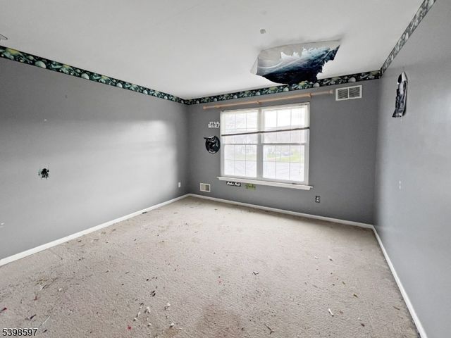 3 Pohat Ct, Franklin Twp., NJ 07882