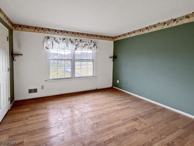 3 Pohat Ct, Franklin Twp., NJ 07882