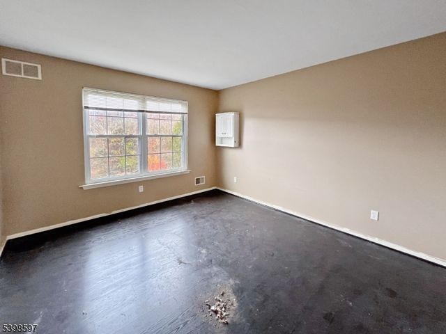 3 Pohat Ct, Franklin Twp., NJ 07882