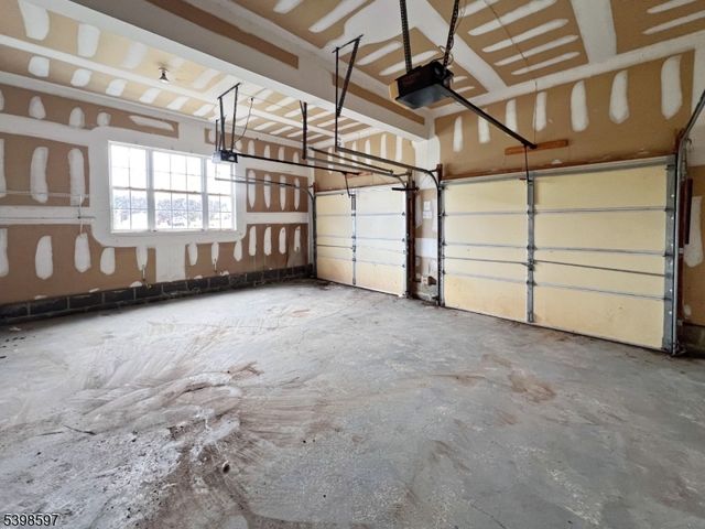 3 Pohat Ct, Franklin Twp., NJ 07882