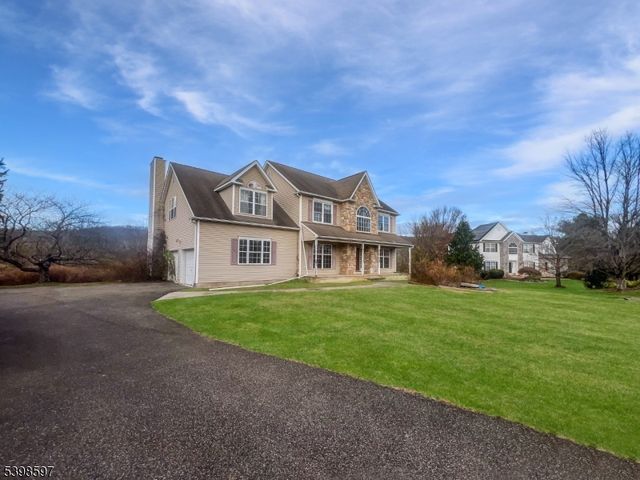 3 Pohat Ct, Franklin Twp., NJ 07882