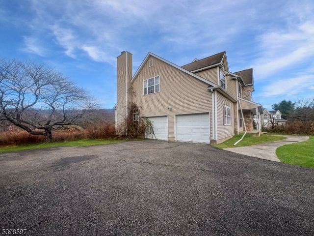 3 Pohat Ct, Franklin Twp., NJ 07882