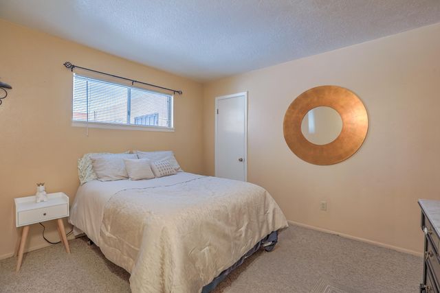 1810 MILLER Circle NW, Albuquerque, NM 87107