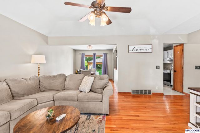 3504 S 154th Street, Omaha, NE 68144