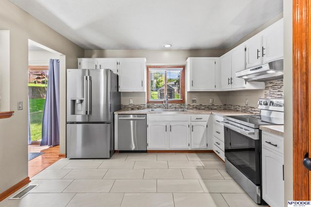 3504 S 154th Street, Omaha, NE 68144