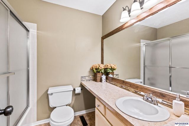 3504 S 154th Street, Omaha, NE 68144