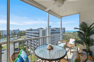 5 Bluebill AVE 812, Naples, FL 34108