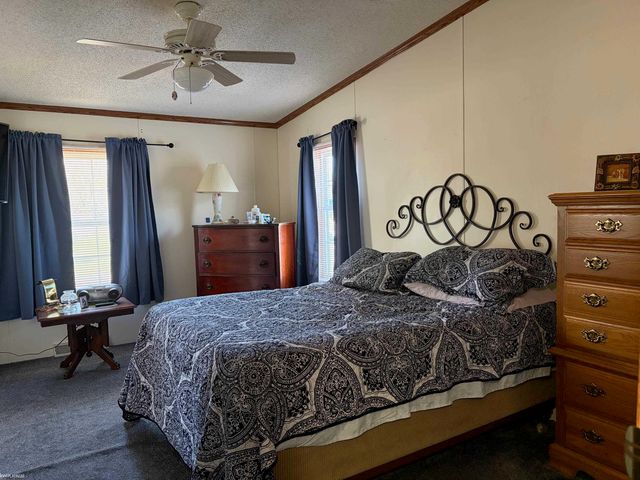 421 Red Pine Drive, Flint, MI 48506
