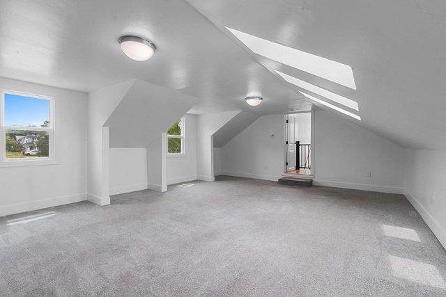 417 W BEACON AVENUE, New London, WI 54961