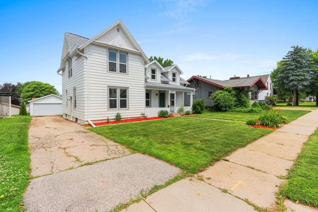 417 W BEACON AVENUE, New London, WI 54961