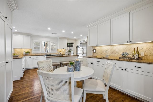 10323 Green Tree Road, Houston, TX 77042