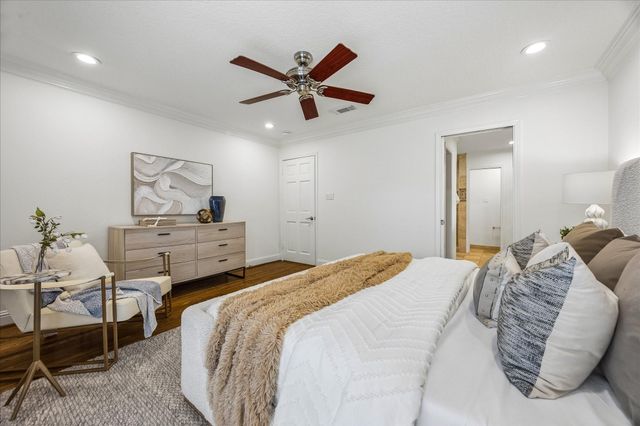 10323 Green Tree Road, Houston, TX 77042