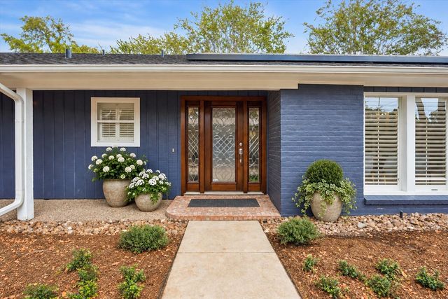 10323 Green Tree Road, Houston, TX 77042