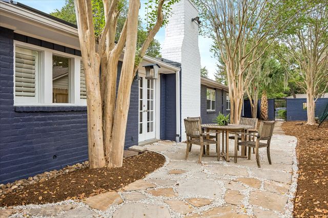 10323 Green Tree Road, Houston, TX 77042