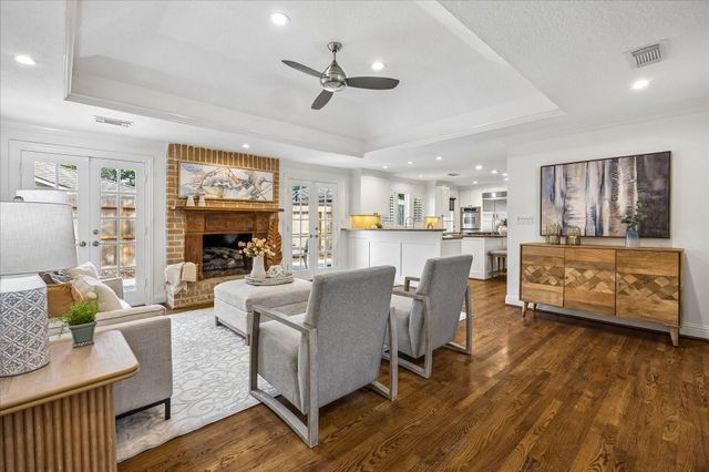 10323 Green Tree Road, Houston, TX 77042
