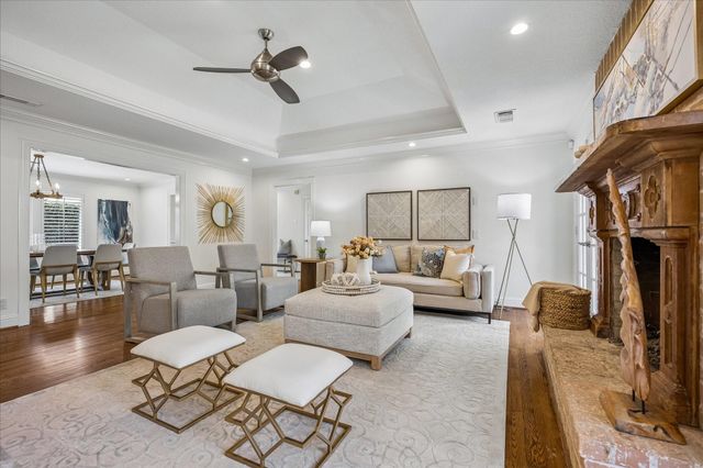 10323 Green Tree Road, Houston, TX 77042