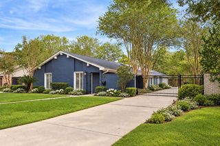 10323 Green Tree Road, Houston, TX 77042