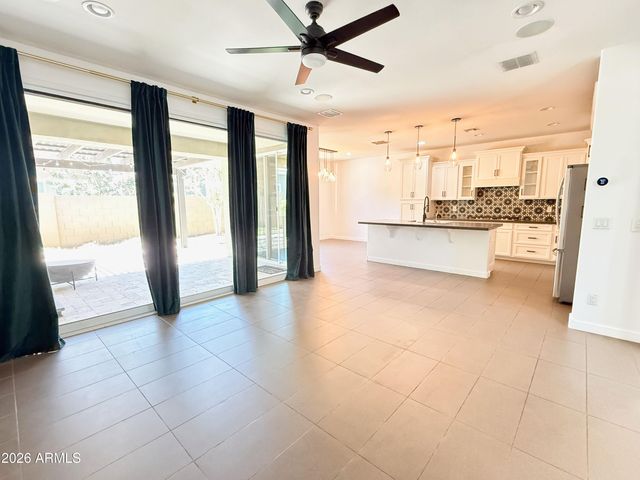 1729 W Myrna Lane, Tempe, AZ 85284