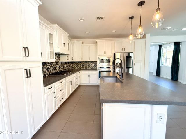 1729 W Myrna Lane, Tempe, AZ 85284