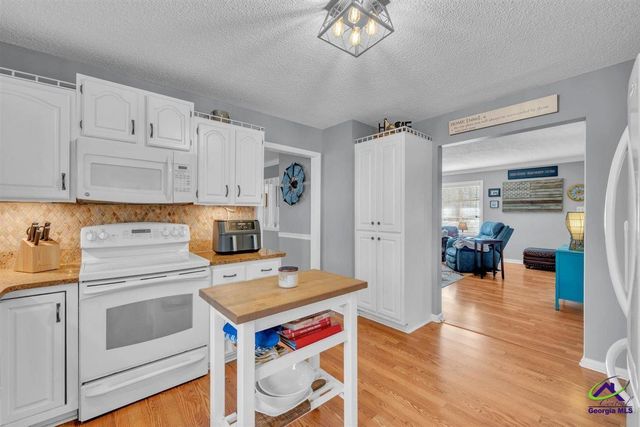 174 Majestic Oak Circle, Byron, GA 31008