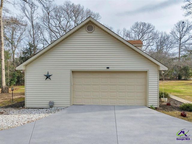 174 Majestic Oak Circle, Byron, GA 31008