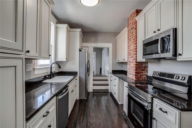 3300 Holmes Street, Kansas City, MO 64109
