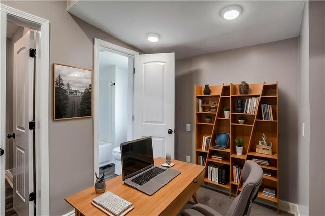 3300 Holmes Street, Kansas City, MO 64109