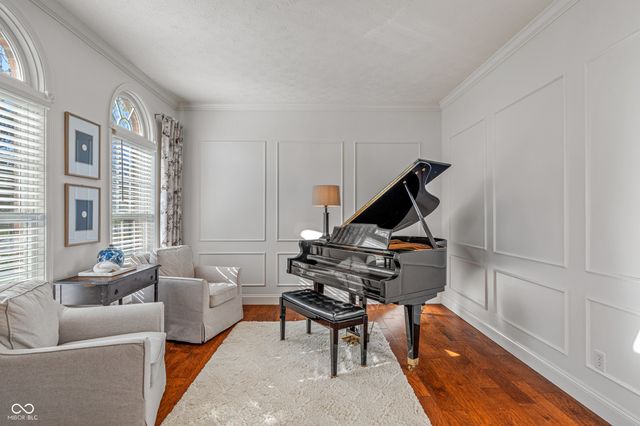 8856 Pin Oak Drive, Zionsville, IN 46077