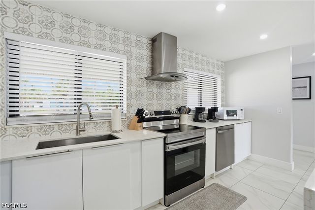 442 El Dorado PKWY E, Cape Coral, FL 33904