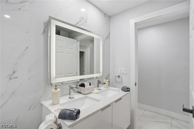 442 El Dorado PKWY E, Cape Coral, FL 33904