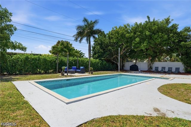 442 El Dorado PKWY E, Cape Coral, FL 33904
