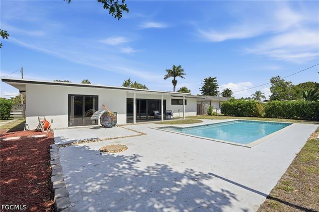 442 El Dorado PKWY E, Cape Coral, FL 33904