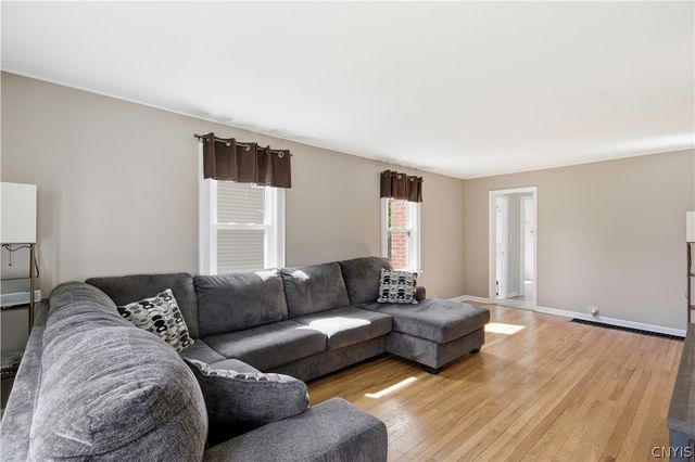 106 Lynhurst Avenue, Clay, NY 13212
