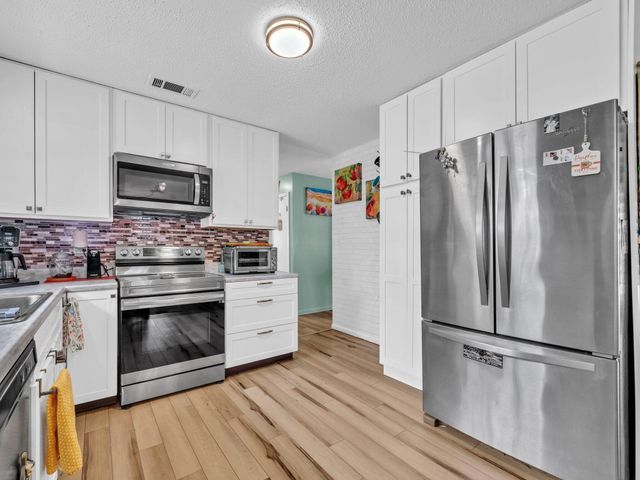 141 NW Rainbow Drive, Fort Walton Beach, FL 32548