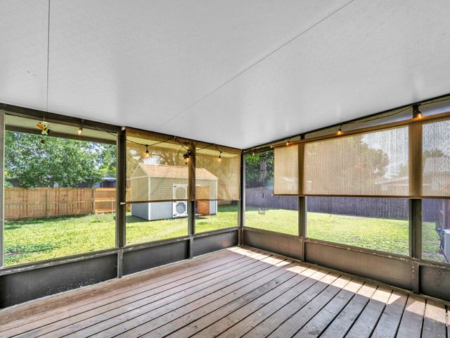 141 NW Rainbow Drive, Fort Walton Beach, FL 32548