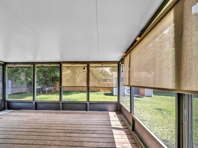 141 NW Rainbow Drive, Fort Walton Beach, FL 32548