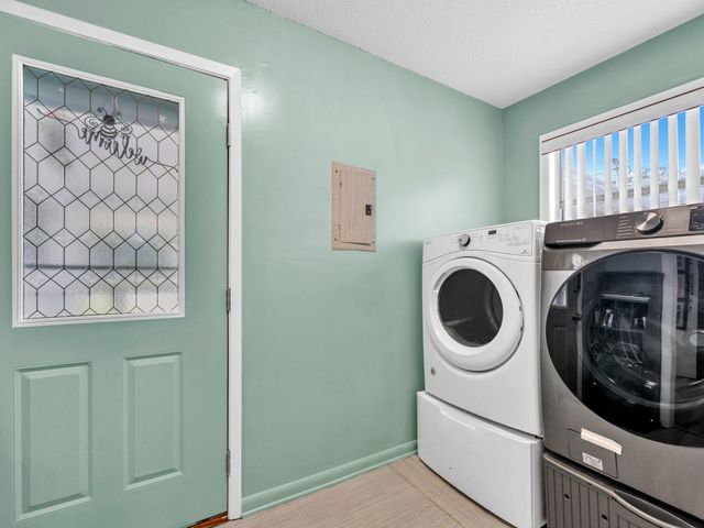 141 NW Rainbow Drive, Fort Walton Beach, FL 32548