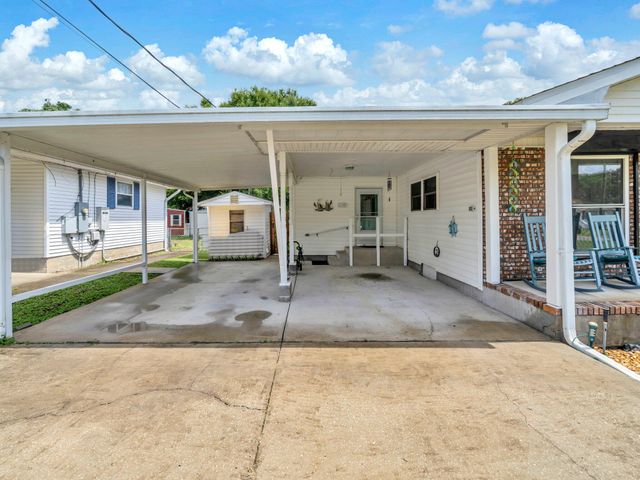 141 NW Rainbow Drive, Fort Walton Beach, FL 32548