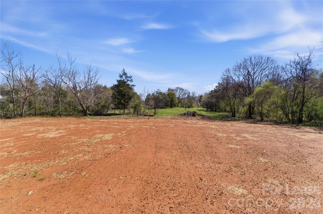 527 Wilson Farm Road, Gastonia, NC 28056