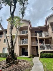 10521 SW 157th Pl 306, Miami, FL 33196