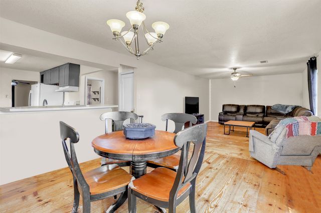 270 E Lamar Street, Palmer, TX 75152