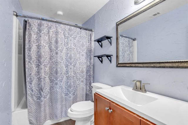 270 E Lamar Street, Palmer, TX 75152
