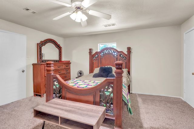 270 E Lamar Street, Palmer, TX 75152