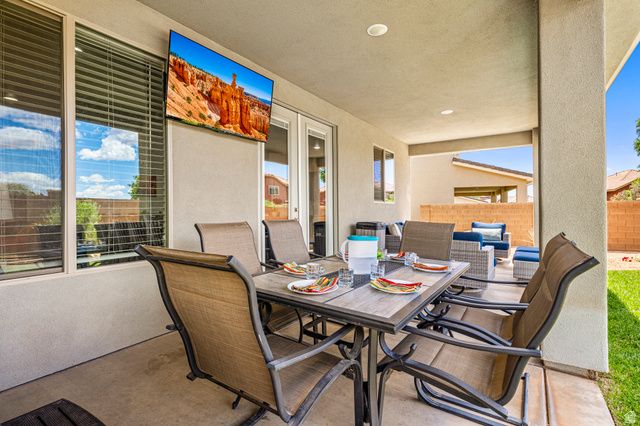 379 N PUERTA DR, Washington, UT 84780