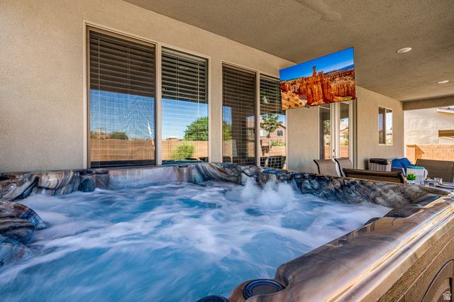 379 N PUERTA DR, Washington, UT 84780