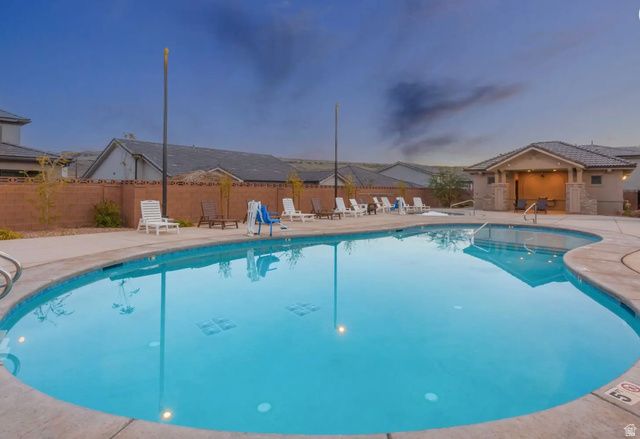 379 N PUERTA DR, Washington, UT 84780