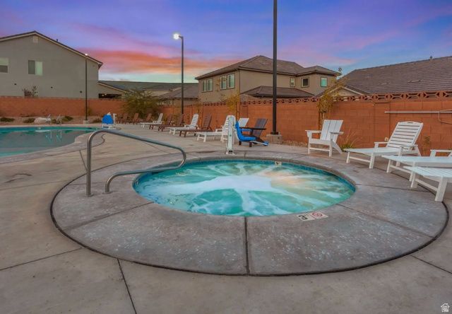 379 N PUERTA DR, Washington, UT 84780