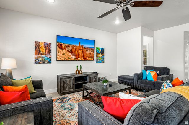 379 N PUERTA DR, Washington, UT 84780