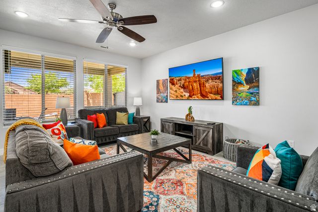 379 N PUERTA DR, Washington, UT 84780