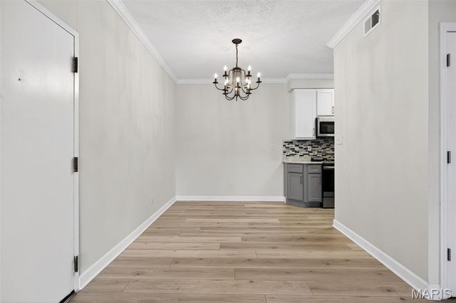 13811 Amiot Drive A, St Louis, MO 63146